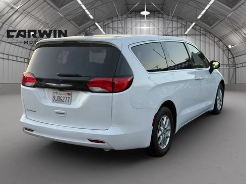 Used 2023 Chrysler Voyager LX w/ Fleet Security Group FWD image 7