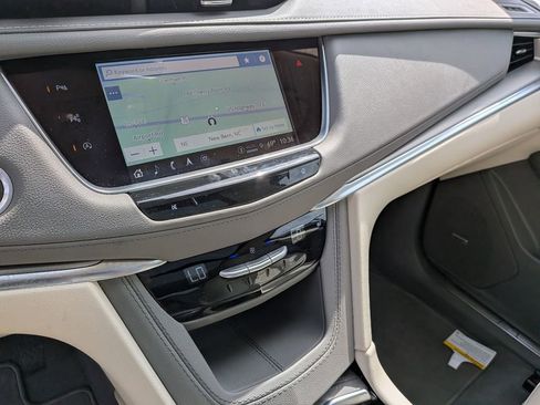 Certified 2024 Cadillac XT5 Premium Luxury w/ Technology Package FWD image 18