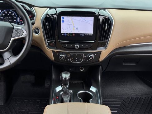 Used 2022 Chevrolet Traverse Premier image 4
