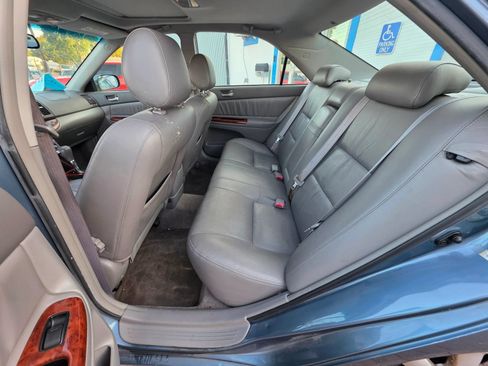 Used 2003 Toyota Camry XLE FWD image 10