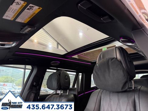 Used 2025 Mercedes-Benz Maybach GLS 600 4MATIC image 24