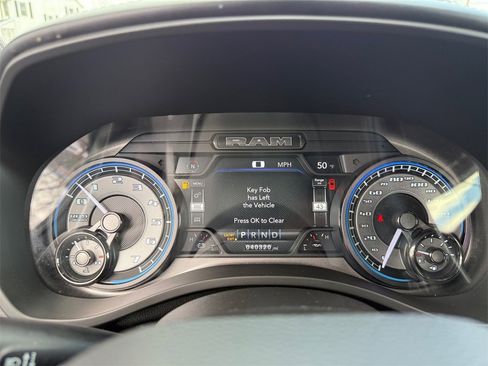 Certified 2022 RAM 1500 Limited image 24