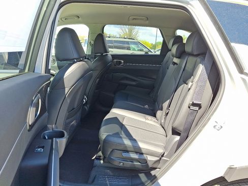 New 2026 Kia Sorento S image 6