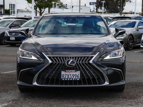 Used 2022 Lexus ES 350 w/ Premium Package FWD image 2