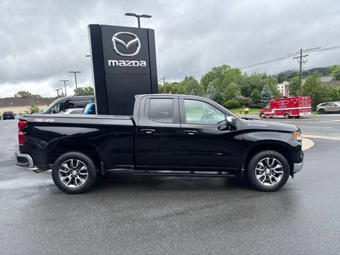 Used 2023 Chevrolet Silverado 1500 LT AWD/4WD image 8