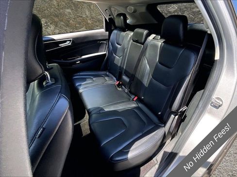 Used 2019 Ford Edge Titanium w/ Equipment Group 301A FWD image 24