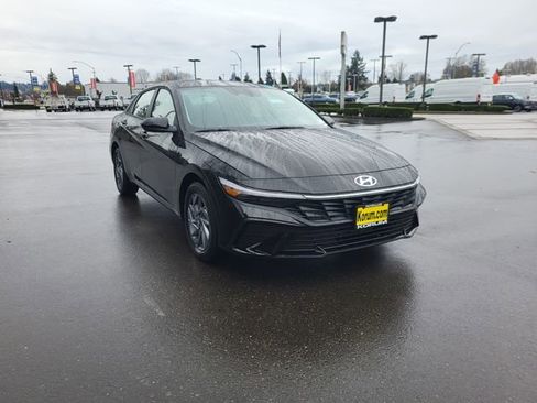 New 2026 Hyundai Elantra Blue image 7