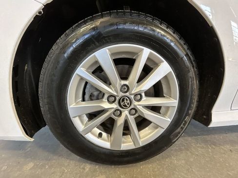Used 2025 Toyota Camry LE FWD image 10