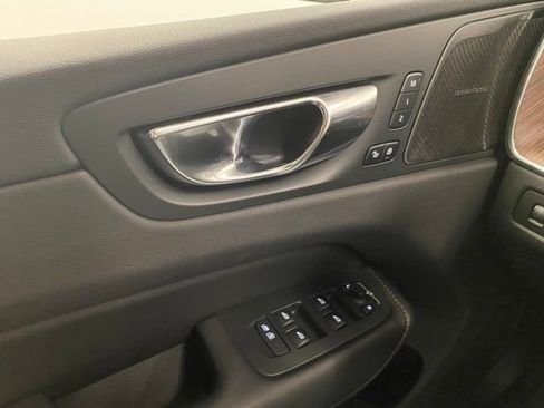 Used 2020 Volvo XC60 T8 Inscription w/ Protection Package image 18