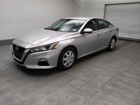 Used 2020 Nissan Altima 2.5 S image 2