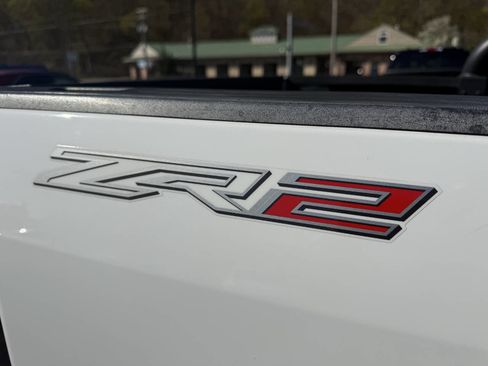 Used 2019 Chevrolet Colorado ZR2 w/ ZR2 Dusk Special Edition image 12