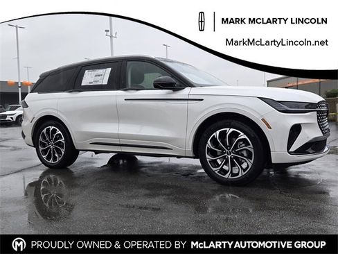 New 2026 Lincoln Nautilus Reserve image 1