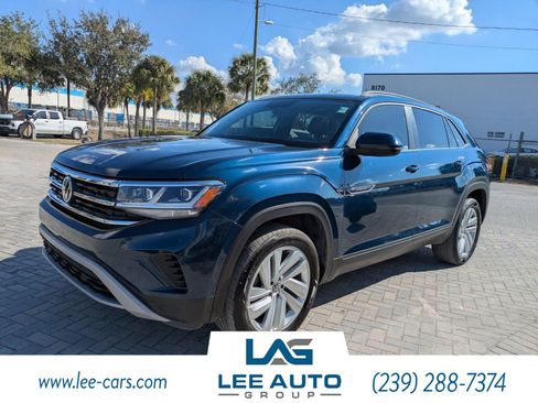 Used 2021 Volkswagen Atlas Cross Sport SE w/ Panoramic Sunroof Package image 6