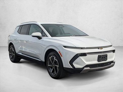 New 2025 Chevrolet Equinox EV LT FWD image 6