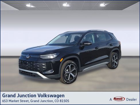 New 2026 Volkswagen Tiguan SE image 1