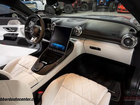 Used 2025 Mercedes-Benz AMG GT 63 image 29