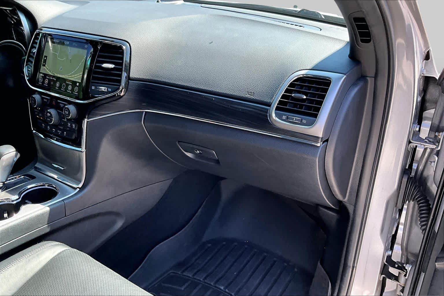 Used 2020 Jeep Grand Cherokee Limited w/ Luxury Group II RWD image 15