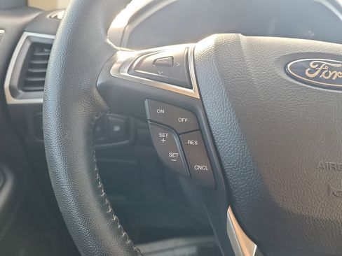 Used 2024 Ford Edge SEL image 17