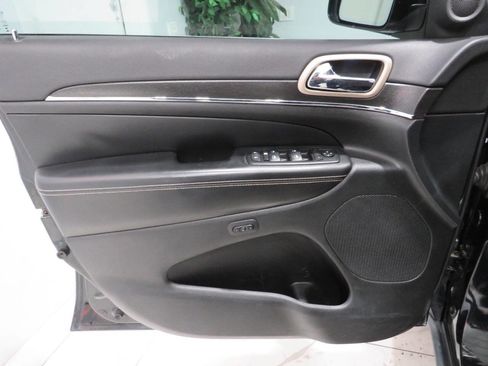 Used 2015 Jeep Grand Cherokee Limited image 27