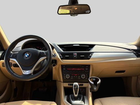 Used 2015 BMW X1 sDrive28i RWD image 16