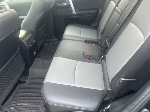Used 2023 Toyota 4Runner SR5 Premium w/ Moonroof Package AWD/4WD image 9
