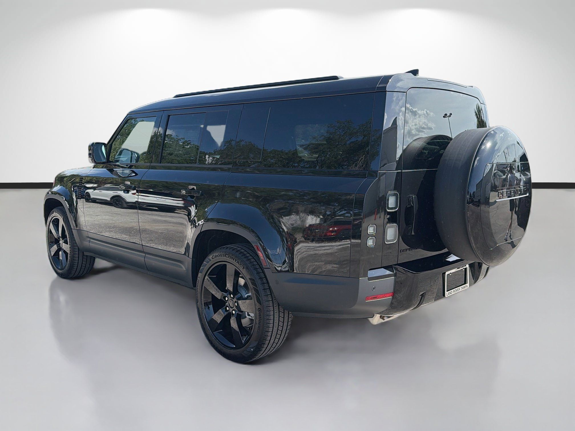 New 2026 Land Rover Defender 130 S AWD/4WD image 3