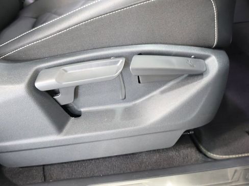 Used 2024 Volkswagen Atlas SE w/ Panoramic Sunroof Package image 22