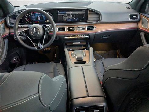 Used 2025 Mercedes-Benz GLE 450e 4MATIC image 18