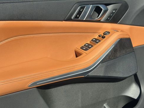 Used 2022 BMW X5 xDrive40i w/ Premium Package image 16