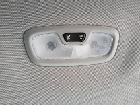 Used 2026 Chevrolet Trax ACTIV w/ Sunroof Package FWD image 25