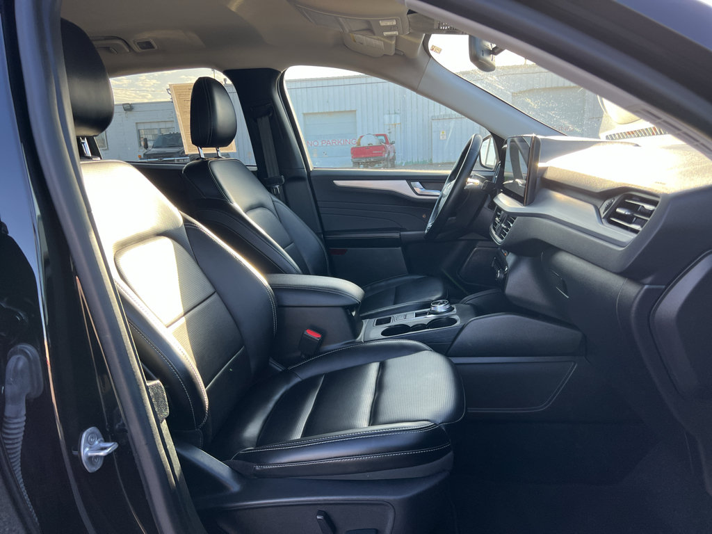 Used 2024 Ford Escape Platinum AWD/4WD image 39