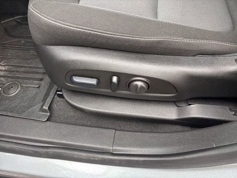 Used 2024 Chevrolet Blazer LT w/ Convenience Package image 12