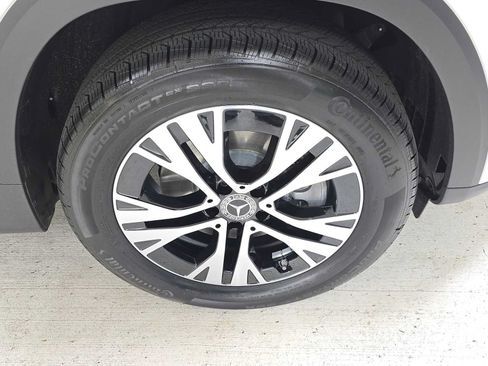 Certified 2026 Mercedes-Benz GLB 250 4MATIC image 9