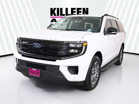 New 2026 Ford Expedition Active image 3