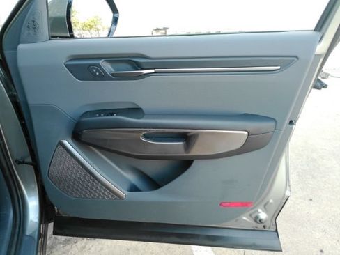Used 2024 Kia EV9 Light Long Range RWD image 20