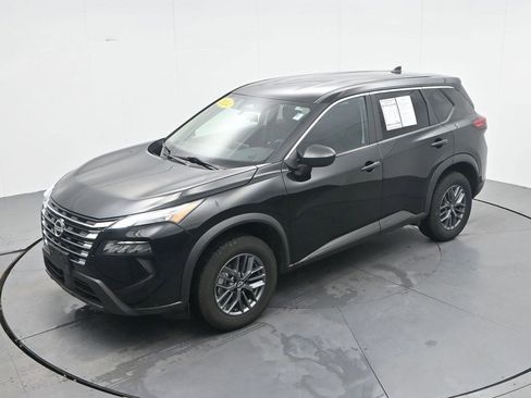 Used 2024 Nissan Rogue S image 19