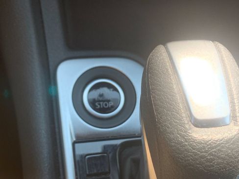 Used 2025 Nissan Sentra SV FWD image 26