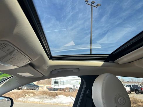 Used 2021 Mercedes-Benz E 350 4MATIC Sedan w/ Premium Package image 28