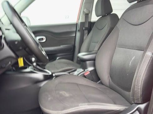 Used 2019 Kia Soul w/ Option Group 020 FWD image 9