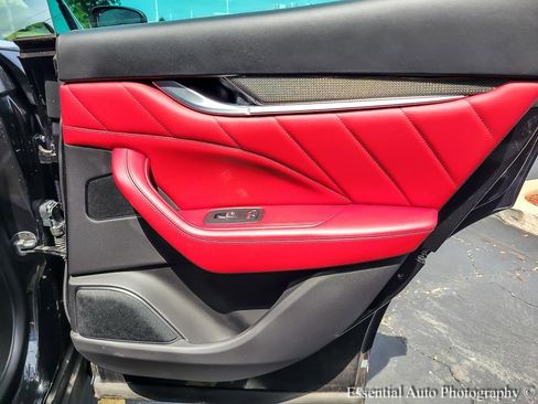 Used 2022 Maserati Levante Modena image 23