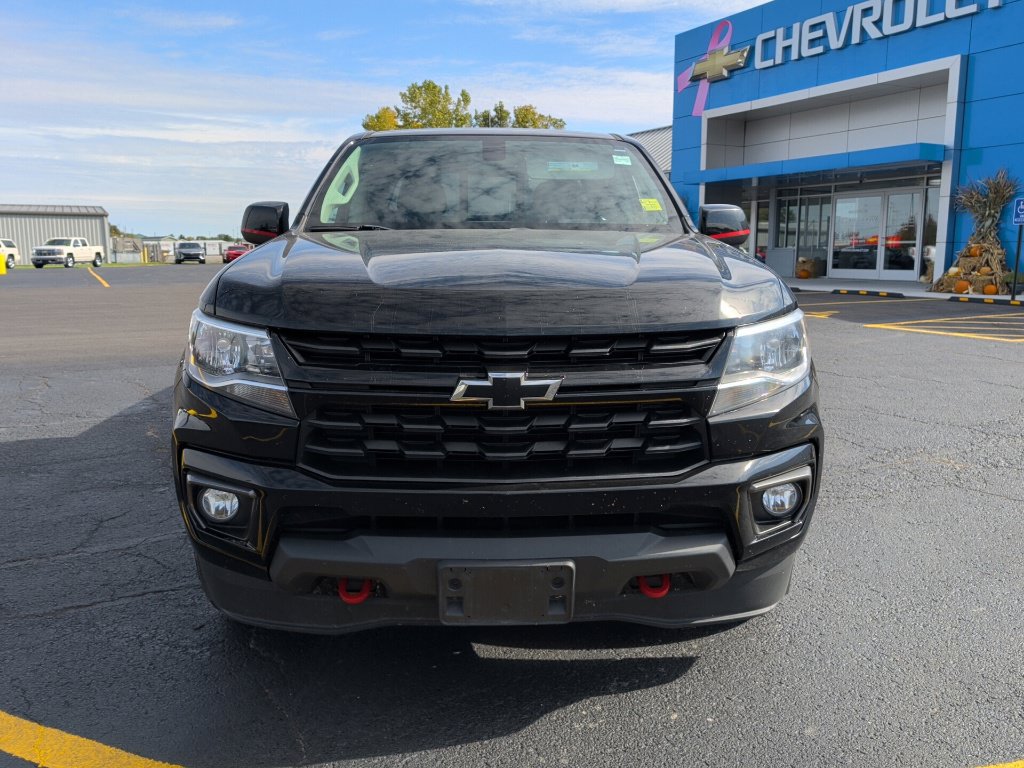 Used 2021 Chevrolet Colorado LT w/ Redline Special Edition AWD/4WD image 2