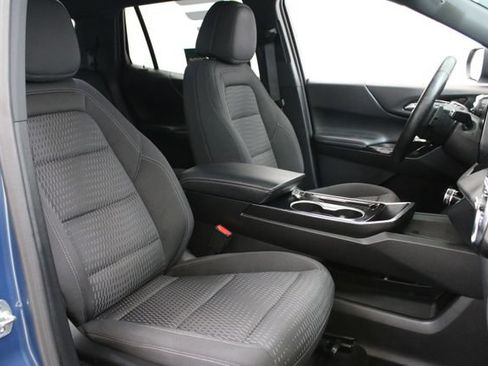 Certified 2025 Chevrolet Equinox LT AWD/4WD image 28