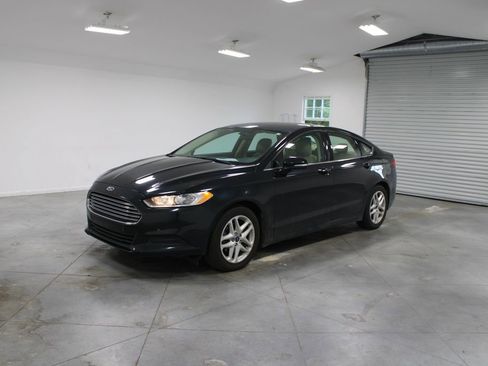 Used 2014 Ford Fusion SE FWD image 4