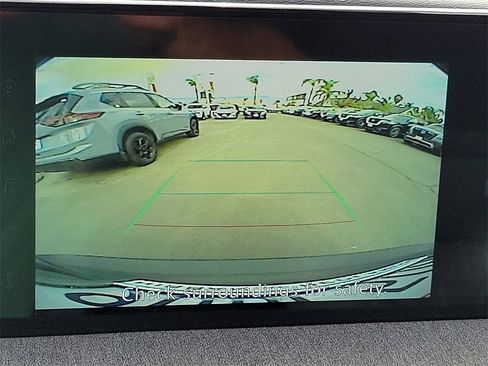 Used 2025 Nissan Kicks SV image 9