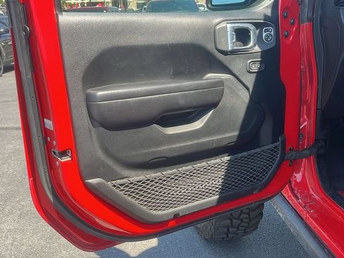 Used 2021 Jeep Wrangler Unlimited Rubicon AWD/4WD image 9