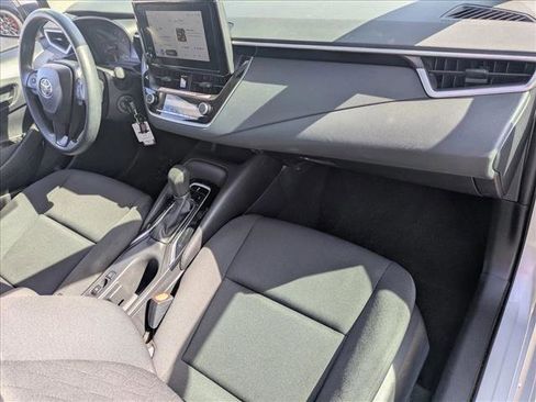 Used 2025 Toyota Corolla LE image 19