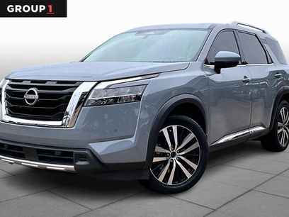 Used 2023 Nissan Pathfinder Platinum w/ Cargo Package