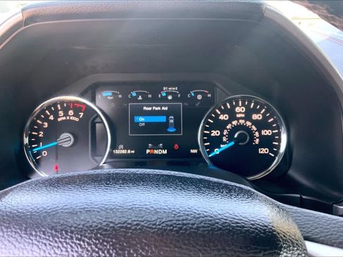 Used 2017 Ford F150 Platinum w/ Equipment Group 701A Luxury AWD/4WD image 24