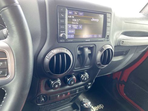 Used 2018 Jeep Wrangler Sport AWD/4WD image 22