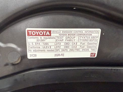 Used 2012 Toyota Highlander SE w/ Tow Pkg image 32